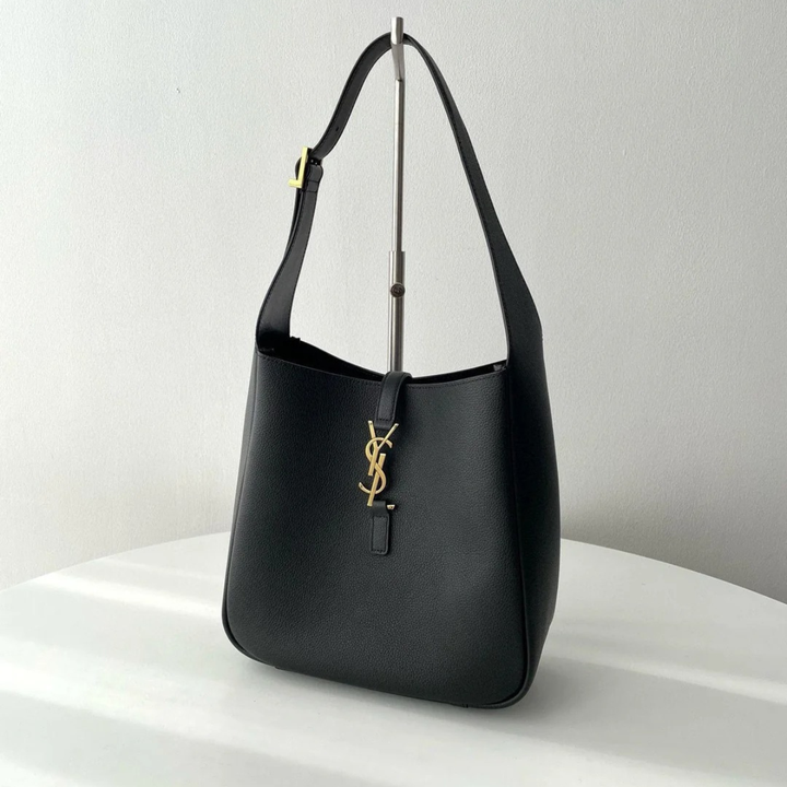 YVES SAINT LAURENT LE 5 À 7 BEA – BAG IN FINEST GRAINED LEATHER