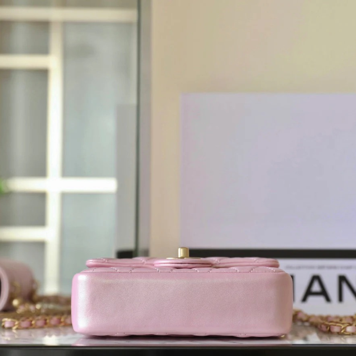CHANEL CLASSIC FLAP MINI BAG IN PINK LAMBSKIN WITH GOLD HARDWARE