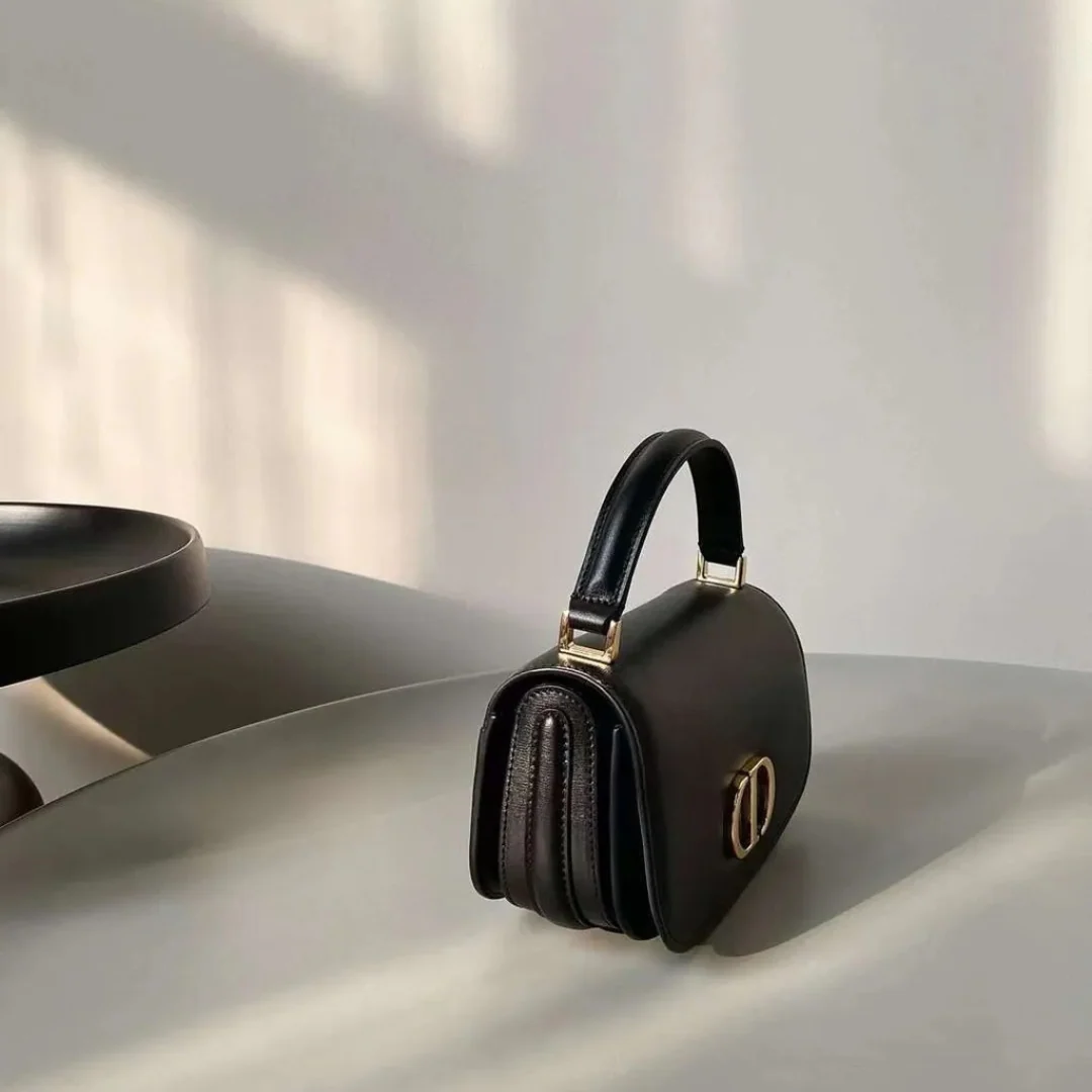 DIOR 30 MONTAIGNE AVENUE MEDIUM TOP HANDLE BAG